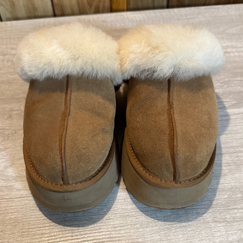UGG Chestnut Suede Slippers with Cream Sheepskin - Picture 2 of 7